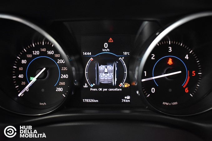 JAGUAR XE 2.0 D Turbo 180CV Prestige